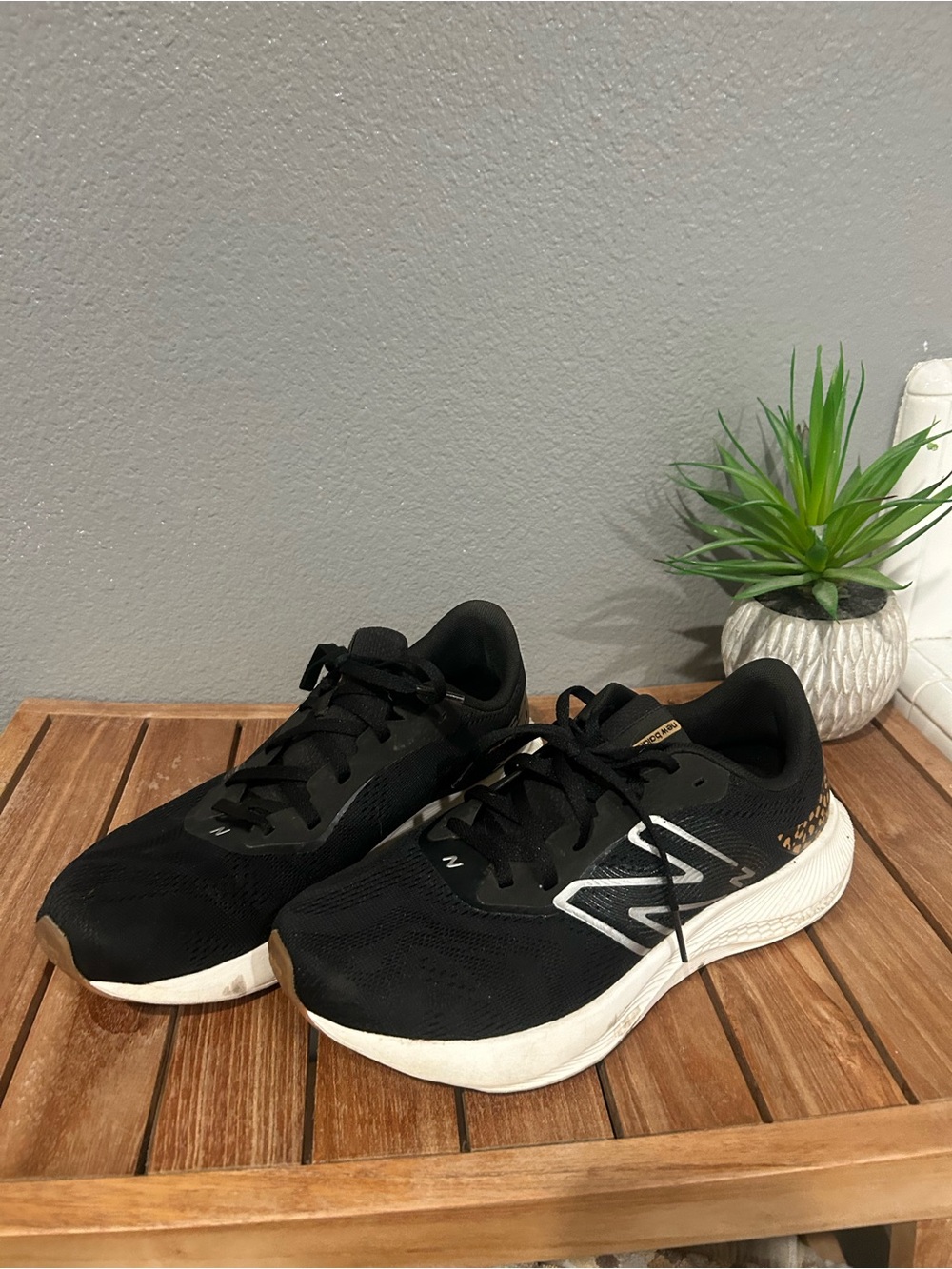New Balance Black & leopard Athletic shoes